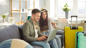 Majówka 2026 - jak wypada? Ile trwa? Czy warto planować długi wyjazd? Sprawdzamy kalendarz dni wolnych od pracy w długi weekend majowy 2026