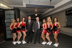 Ile na reklamie kantoru zarobili Komorowski i Wałęsa? 'Mogli otrzymać po milionie'