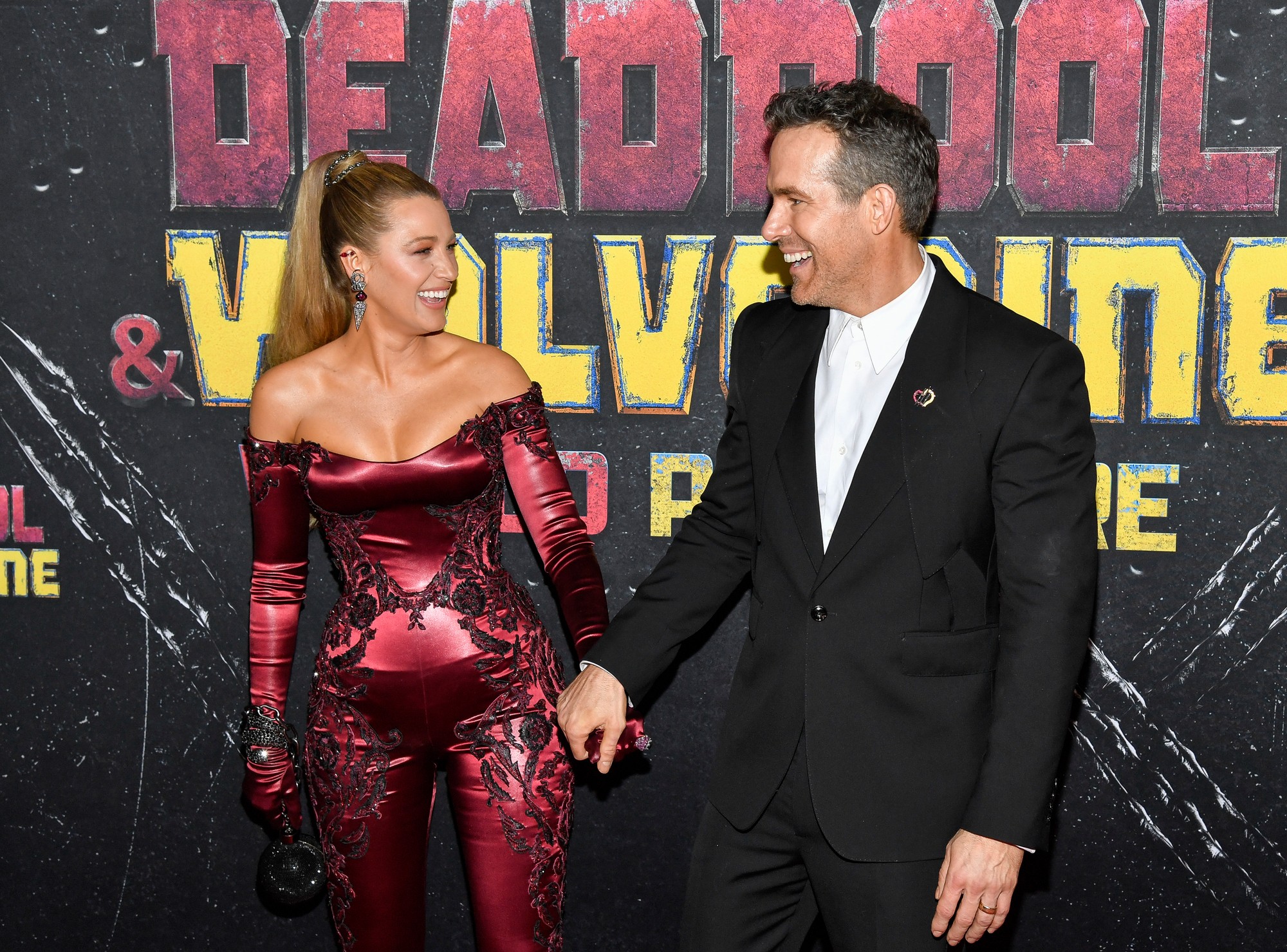 Blake Lively a Ryan Reynolds na svetovej premiére akčného amerického filmu štúdia Marvel Deadpool & Wolverine.