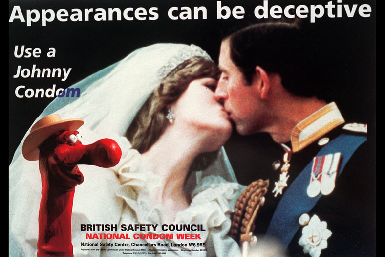 Książę Karol i Księżna Diana w kampanii prezerwatyw