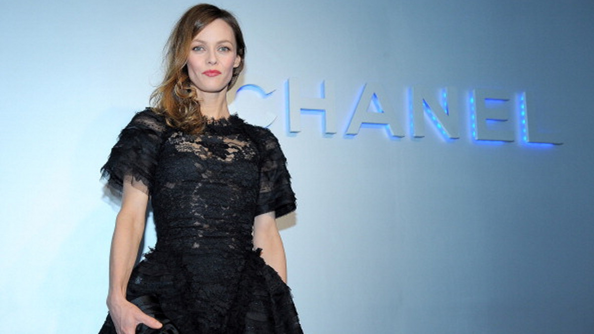 Vanessa Paradis spotyka się z byłym partnerem Carli Bruni, Benjaminem Biolayem.