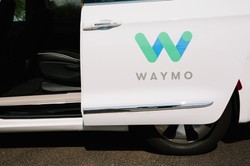 Waymo stawia na robotaxi. Rozwój autonomicznych ciężarówek idzie w odstawkę