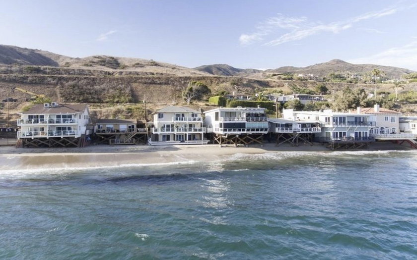 Jennifer Lopez sprzedaje swoja posiadłość w Malibu