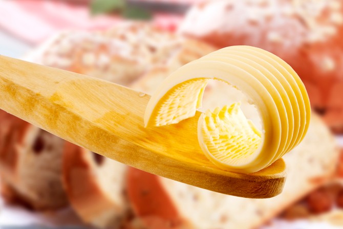 Puter podiže temperaturu ključaloj vodi