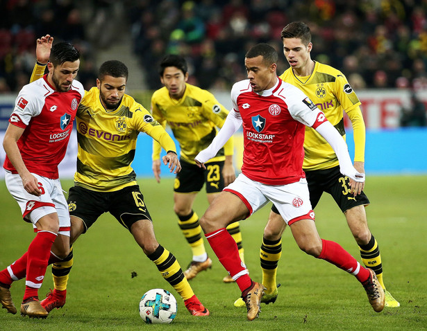 Liga niemiecka: Zwycięski debiut Stoegera na ławce trenerskiej Borussii Dortmund