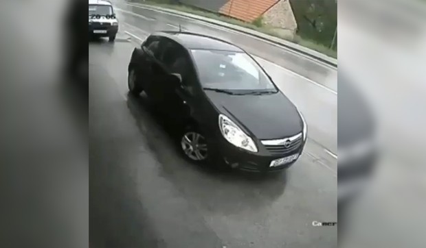 YT_nije_povukao_rucnu_nezgoda_vesti_blic_unsafe