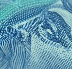 Rząd ma problem. Resort finansów nie zgadza się na 500 zł na dziecko