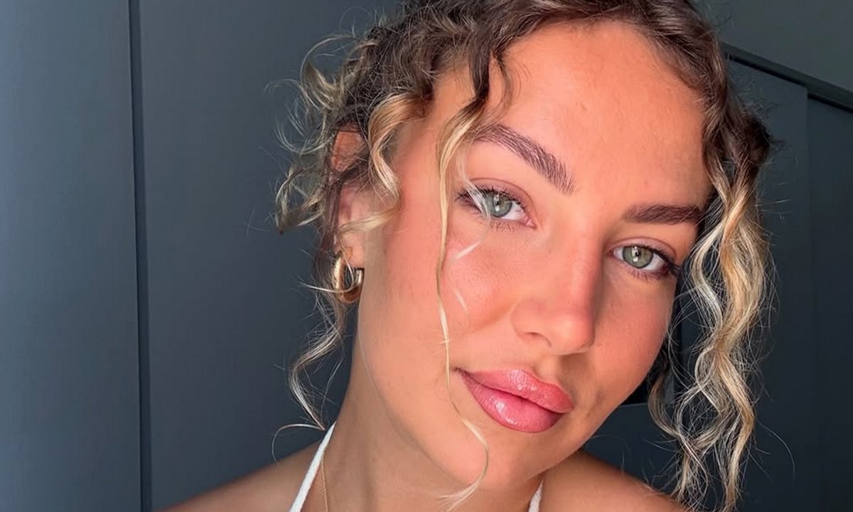 Przeprowadziła się do Dubaju. Pracuje sześć dni w tygodniu. Tyle zarabia