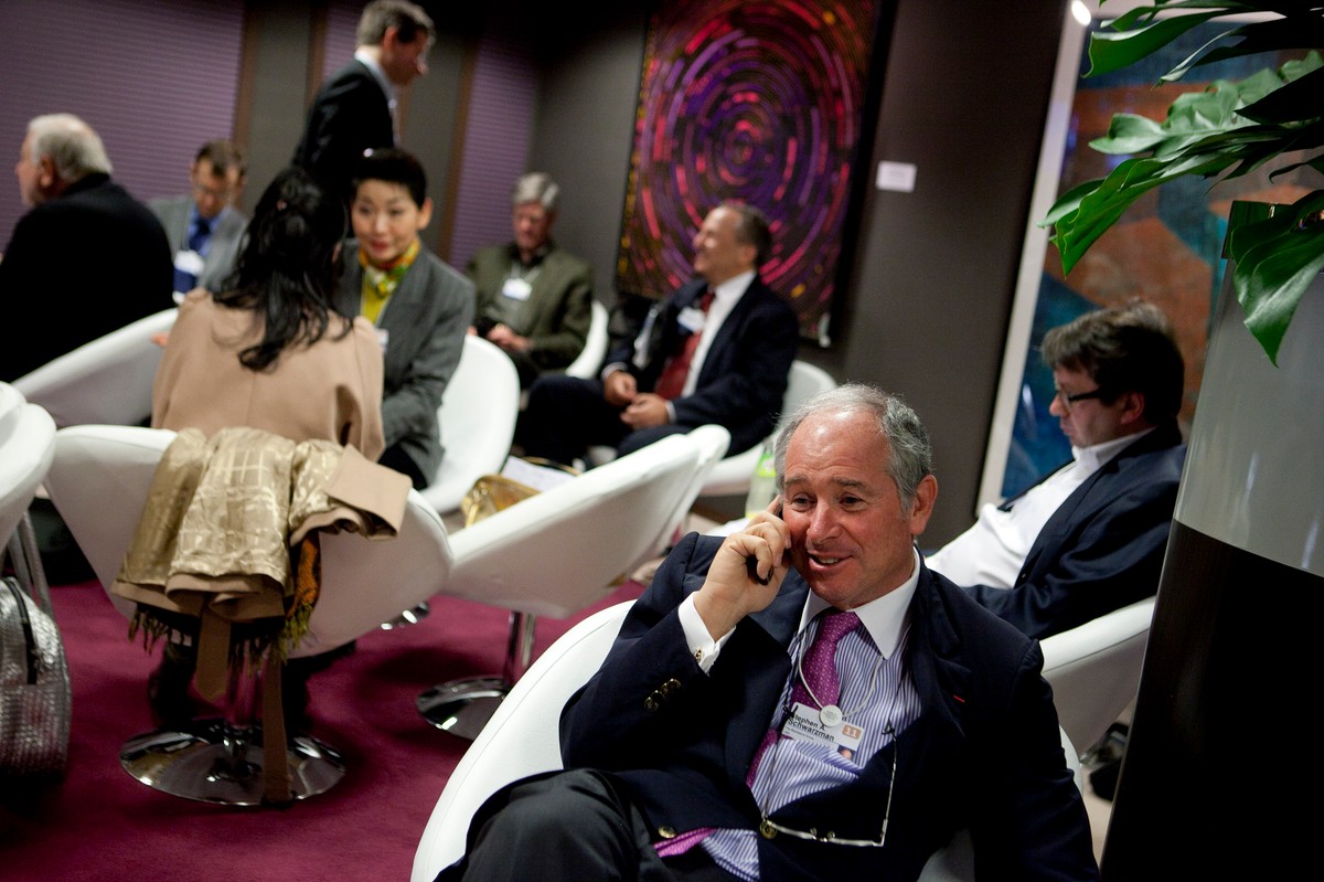 Stephen Schwarzman został okrzyknięty nowym królem Wall Street. Do jego funduszu inwestycyjnego należy prawie setka firm o wartości blisko 100 mld dol.