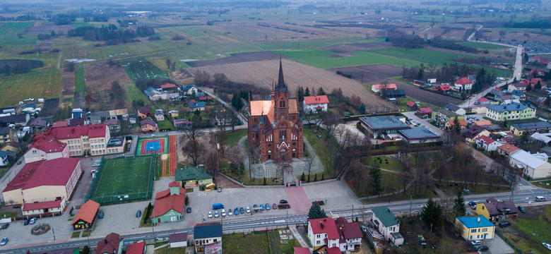 To tutaj kręcili "Ranczo". Miejscowość przechodzi teraz duże zmiany, a reakcje są różne 