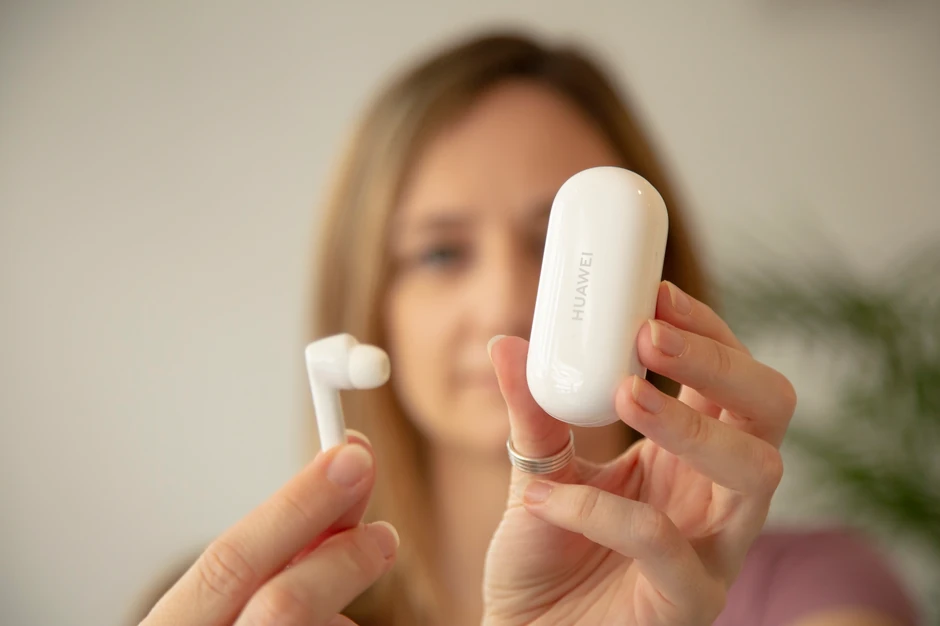 Huawei Freebuds 3i imaju autonomiju baterije od skoro 3,5 sati