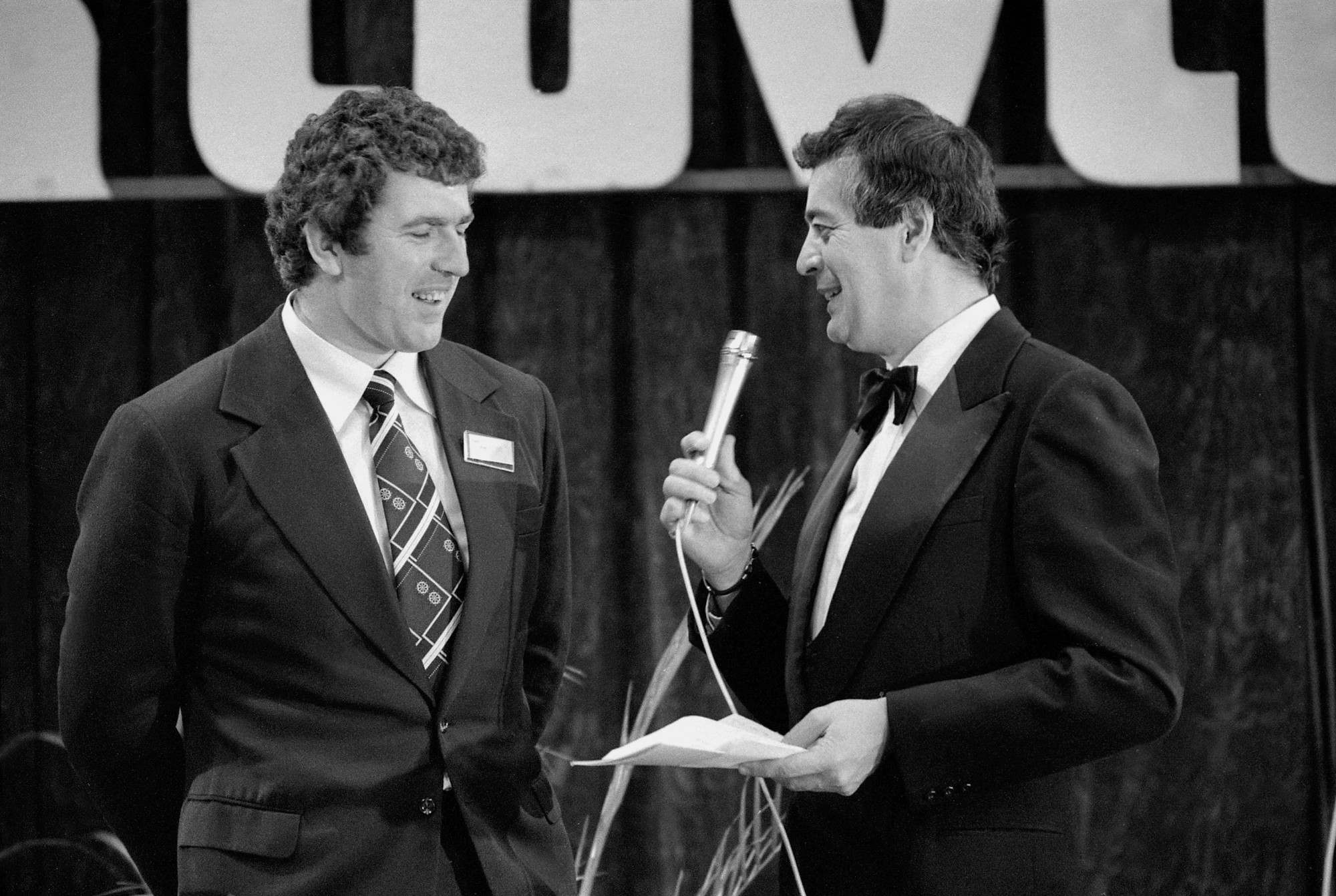 Diskár Imrich Bugár (vľavo) a športový komentátor Karol Polák.