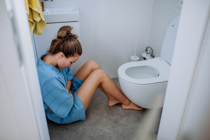 Korai tünetek, melyek hasnyálmirigyrákot jelezhetnek – a székletét is figyelje