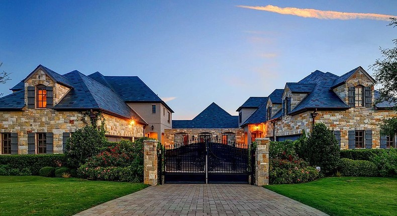 Selena Gomez's beautiful estate