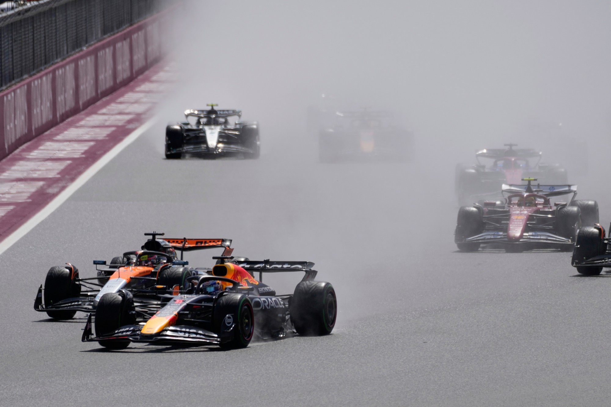 Veľká cena Veľkej Británie: Holandský jazdec Max Verstappen (Red Bull).