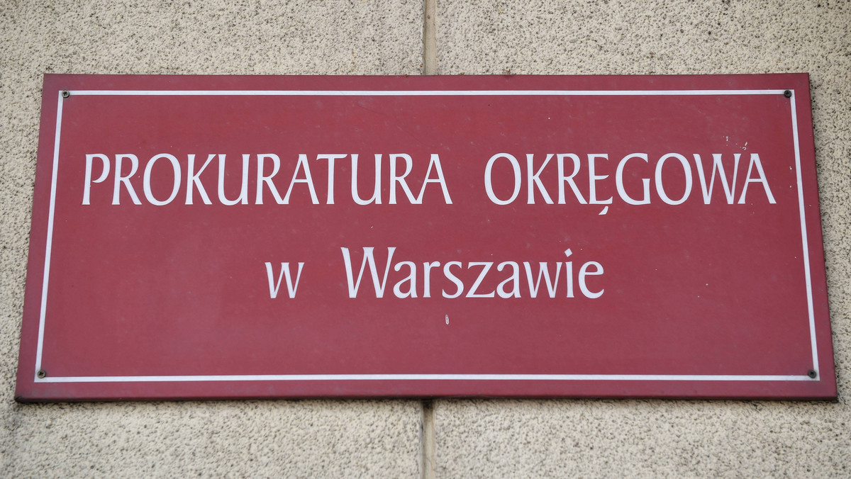 Prokurator przedstawił dziś zarzuty Markowi M., który podczas gali finałowej Mr Gay Poland symulował podcięcie gardła arcybiskupowi Markowi Jędraszewskiemu – podała Prokuratura Okręgowa w Warszawie.