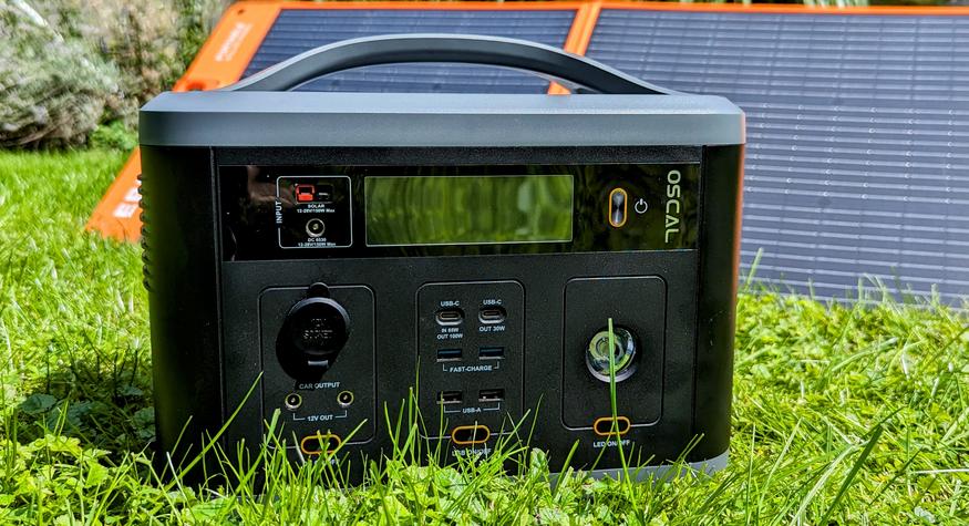 Xtorm Portable 1300 Watt Powerstation mit 100 Watt Solarpanel