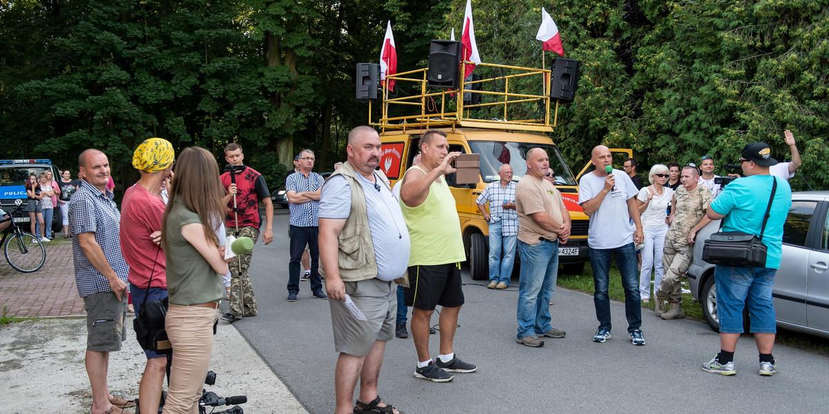 "Zdrajca!". Krzyki pod domem Frasyniuka