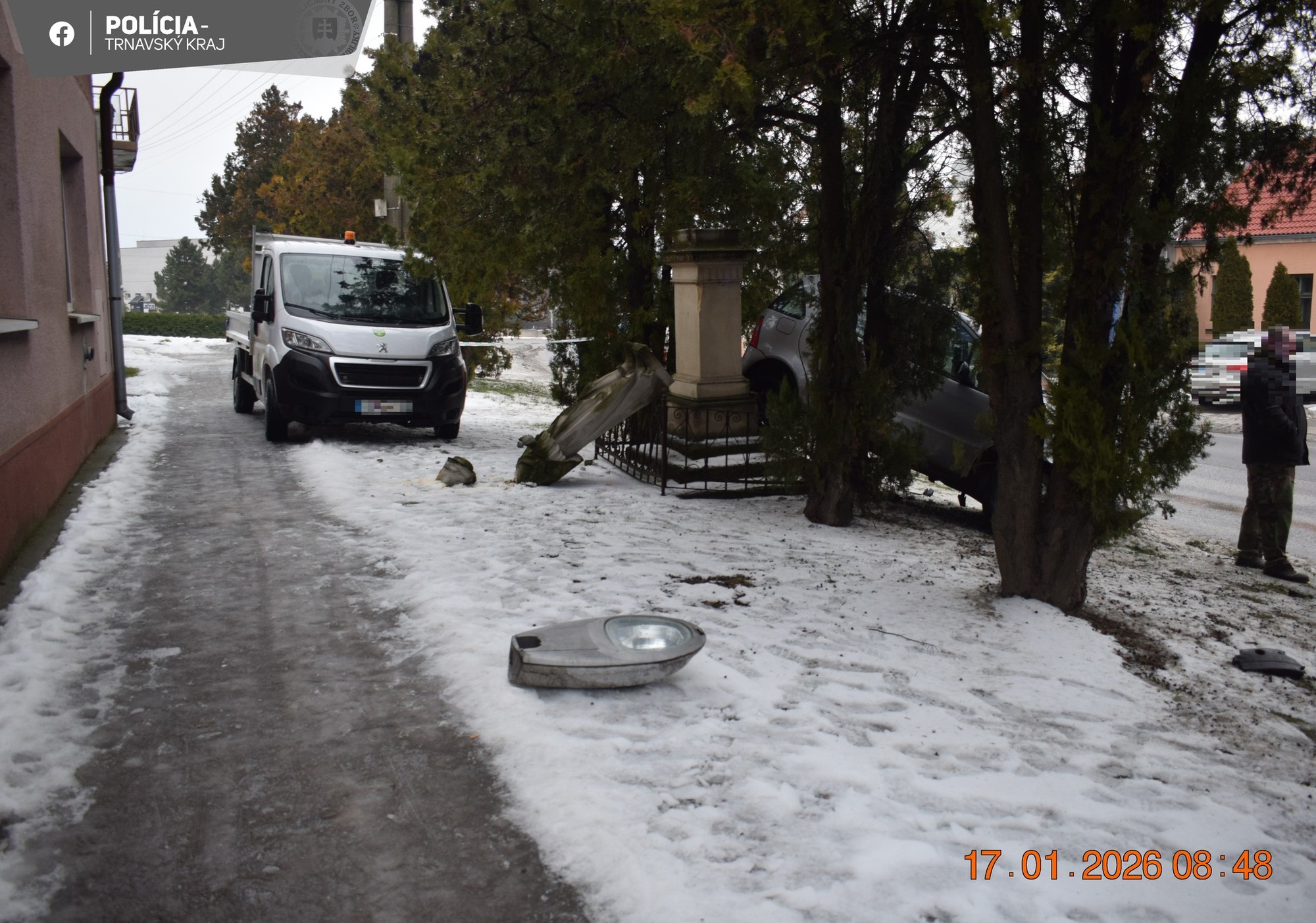 Mladík si sadol za volant bez vodičáku. 