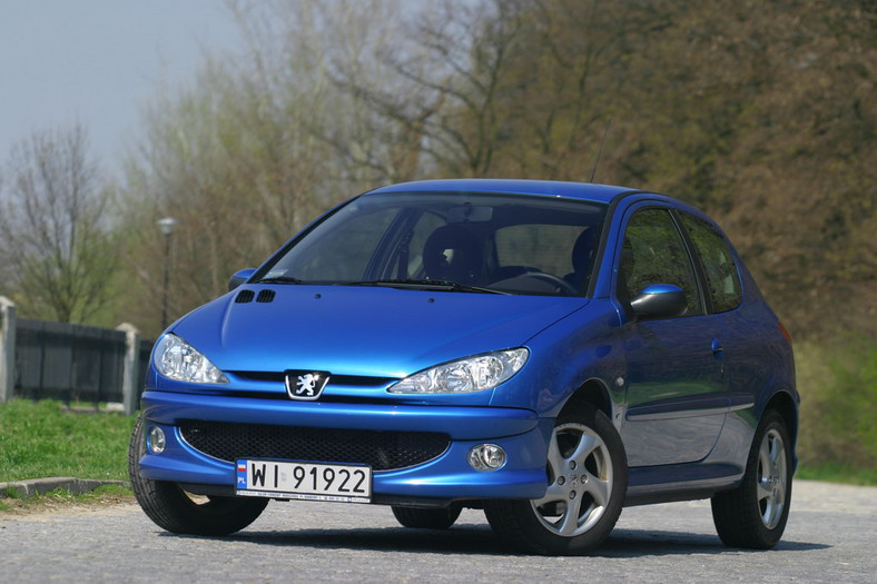 Peugeot 206 2.0 HDi z 2005 r. - 11 200 zł