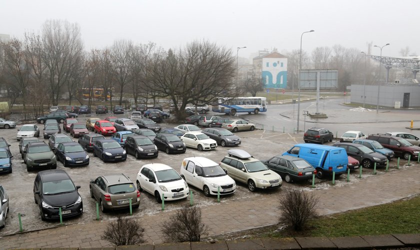 Kierowcy chcą parkingu