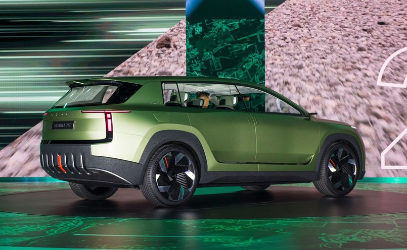 Skoda Vision 7S wjeżdża na rynek jako nowa Skoda Peaq