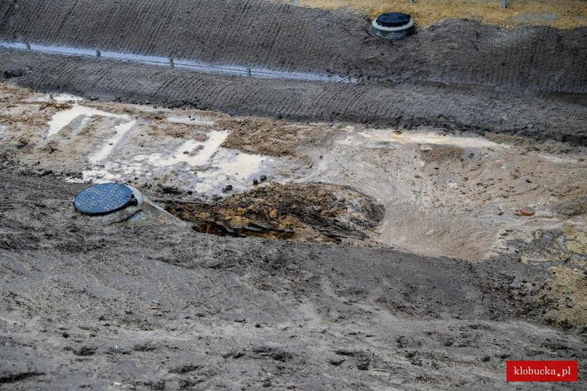 Dzień po otwarciu osunęła się skarpa autostrady