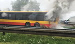 Ogień pod Warszawą. Spłonął autobus komunikacji miejskiej