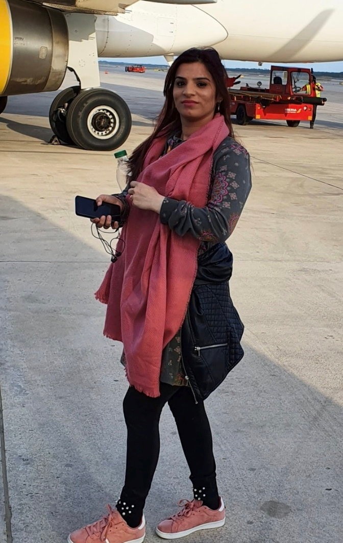 Sharzia Bibi bola matkou dvoch detí.