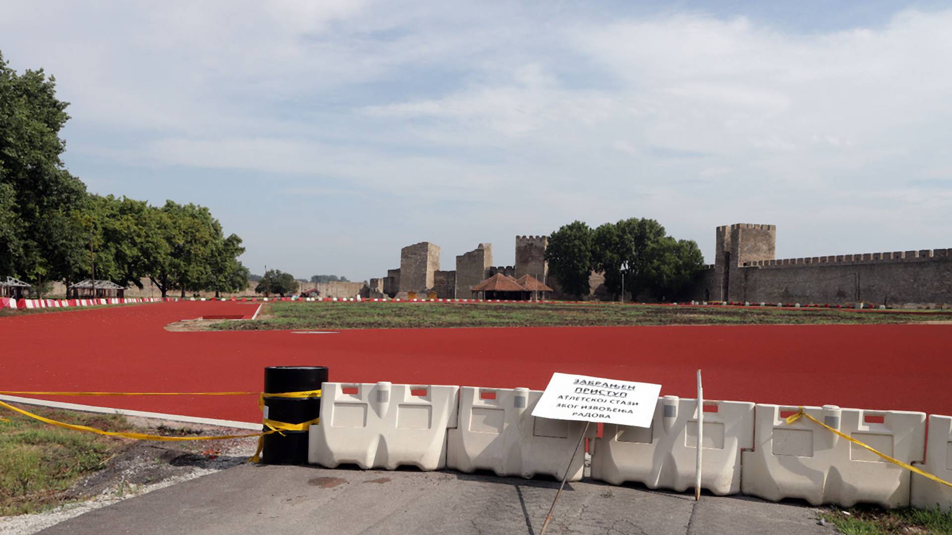 Smederevo dobija atletsku stazu uz tvrđavu, građani besni zbog te odluke