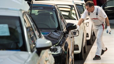 Luksusowa marka aut z Niemiec w opałach. Podgryza ją Tesla, kąsają Chińczycy. "Problematyczne dziecko Grupy Volkswagena"