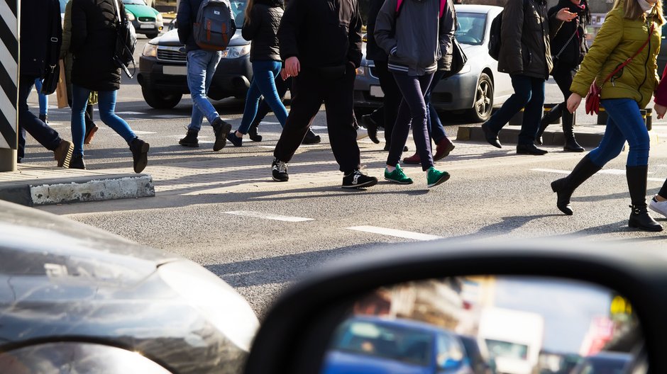 Piesi wchodzący na przejście będą mieli pierwszeństwo