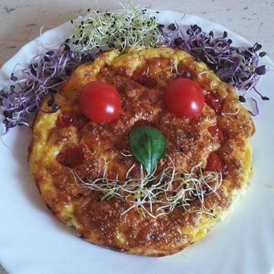 Gyors reggeli frittata spenóttal, ricottával, paradicsommal