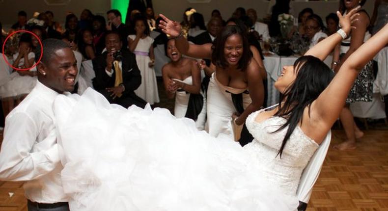 Hilarious fails at weddings captured by photographers