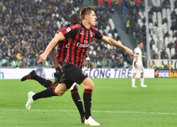 Piątek pokonał Szczęsnego, ale AC Milan nie dał rady Juventusowi [WIDEO]