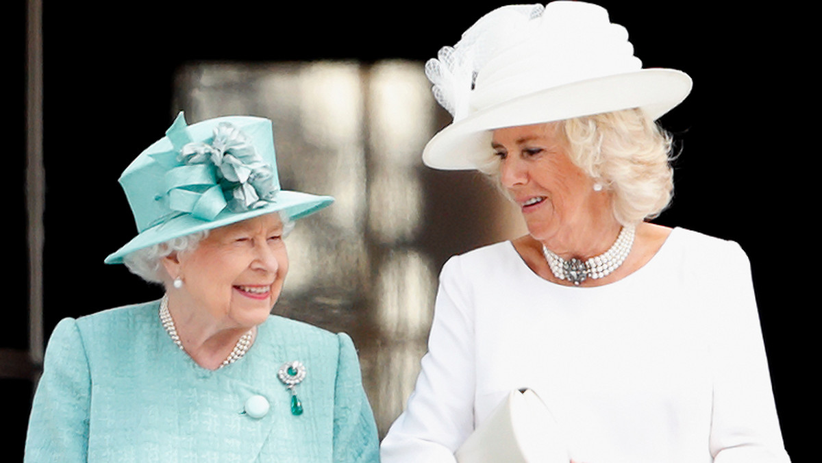 Księżna Camilla otrzyma bezcenną koronę od Elżbiety II. Jest warta fortunę
