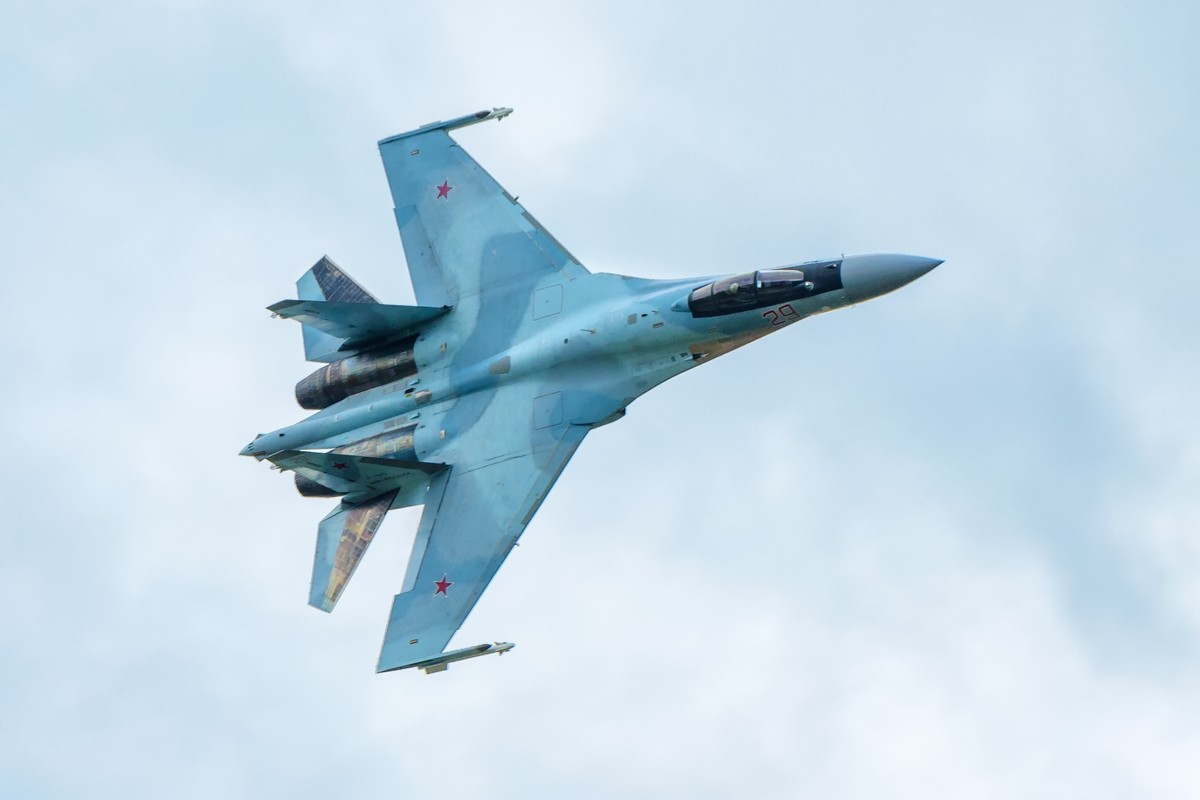 Modern,Russian,Strike,Fighter,Sukhoi,Su-35,Flying,In,Sky.,Military