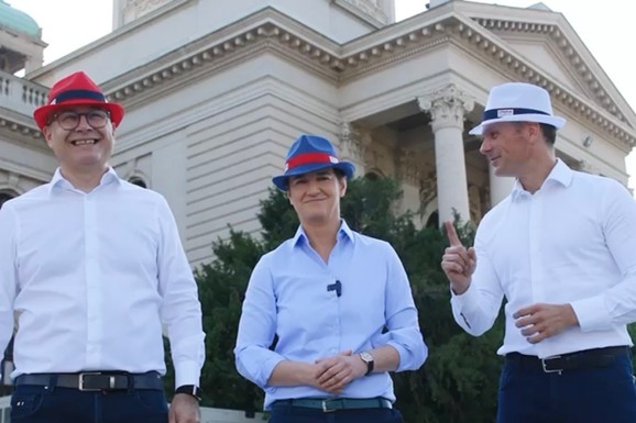 "DOĐITE DA VIDITE KAKO SINIŠA IGRA MORAVAC" Vučević, Brnabić i Mali sa šeširima u bojama srpske zastave pozivaju na skup 27. juna ispred Skupštine (VIDEO)