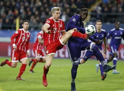 Liga Mistrzów: Teodorczyk pudłował, Lewandowski trafił, remis w hicie, rekord goli PSG [WIDEO]