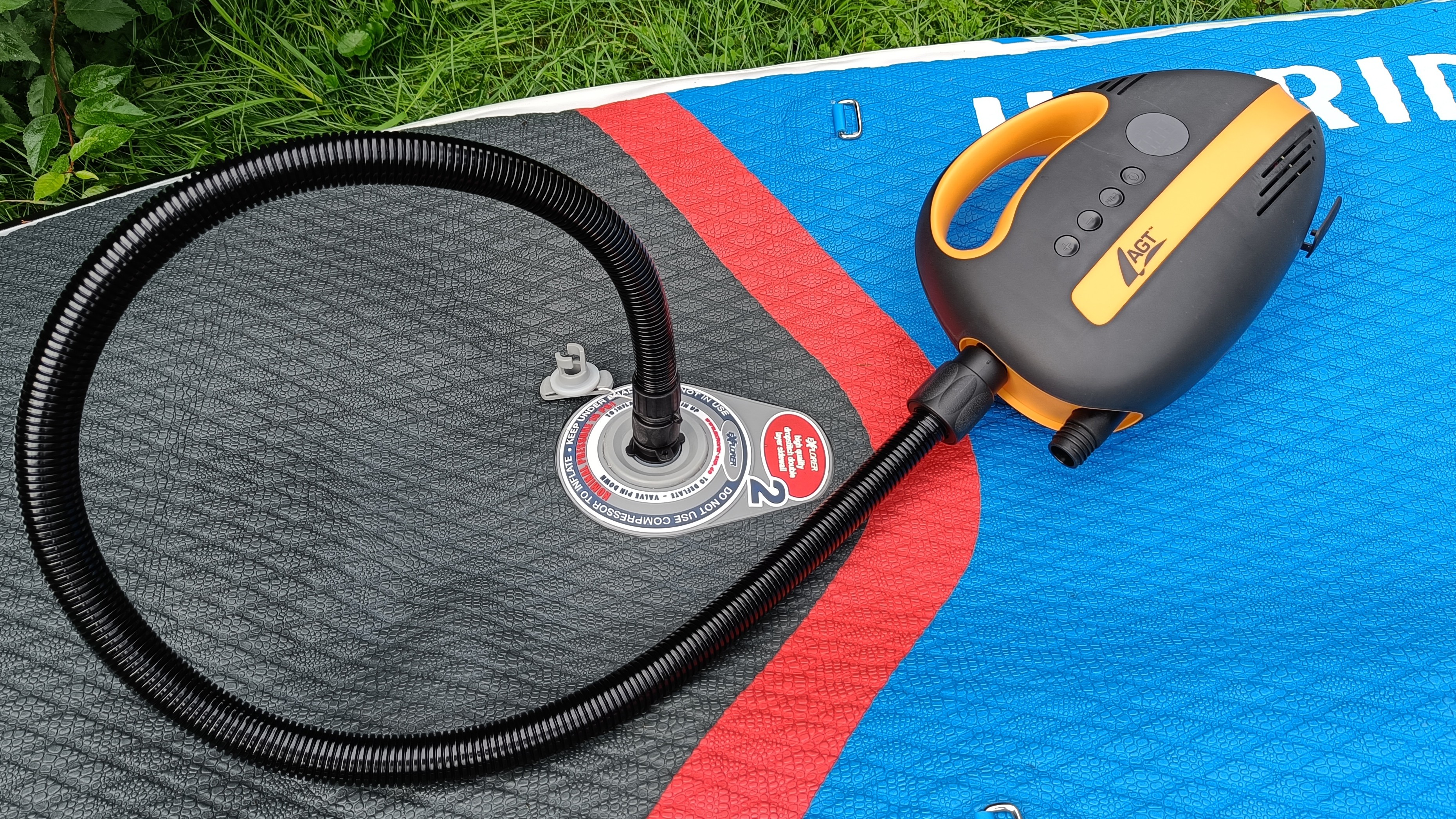 FBSPORT Elektrische SUP Pumpe 20PSI - 12V Auto Luftpumpe Mit LCD Für Board & Kajak