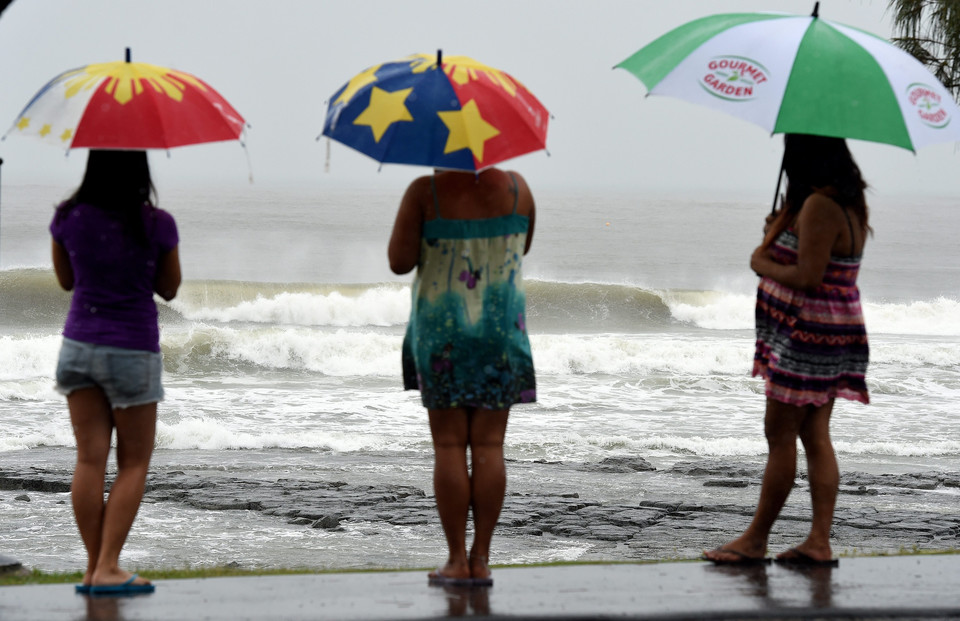 AUSTRALIA CYCLONE MARCIA (Cyclone Marcia hits Queensland)