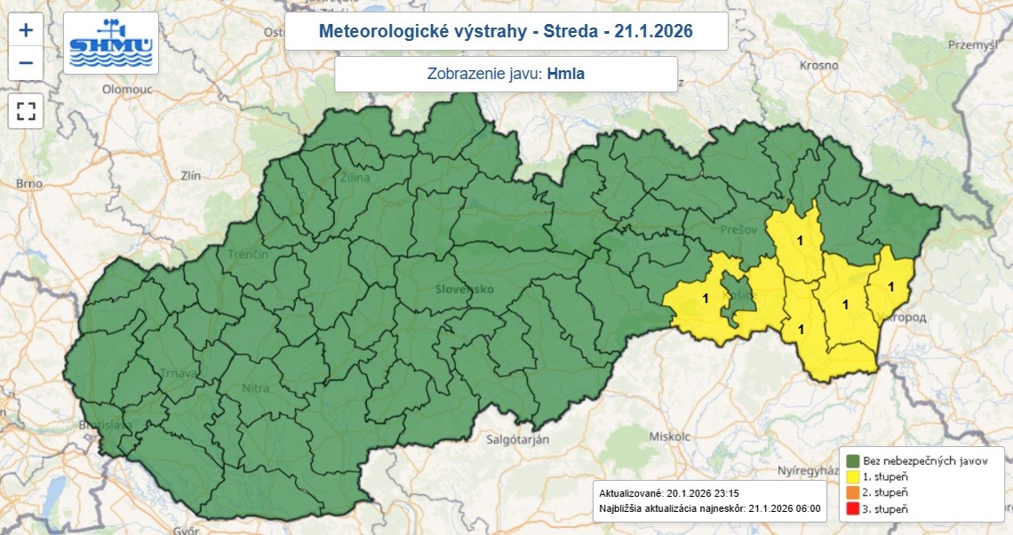 SHMÚ vydal výstrahu prvého stupňa pred hmlou vydal do stredy 10.00 pre päť okresov Slovenska.