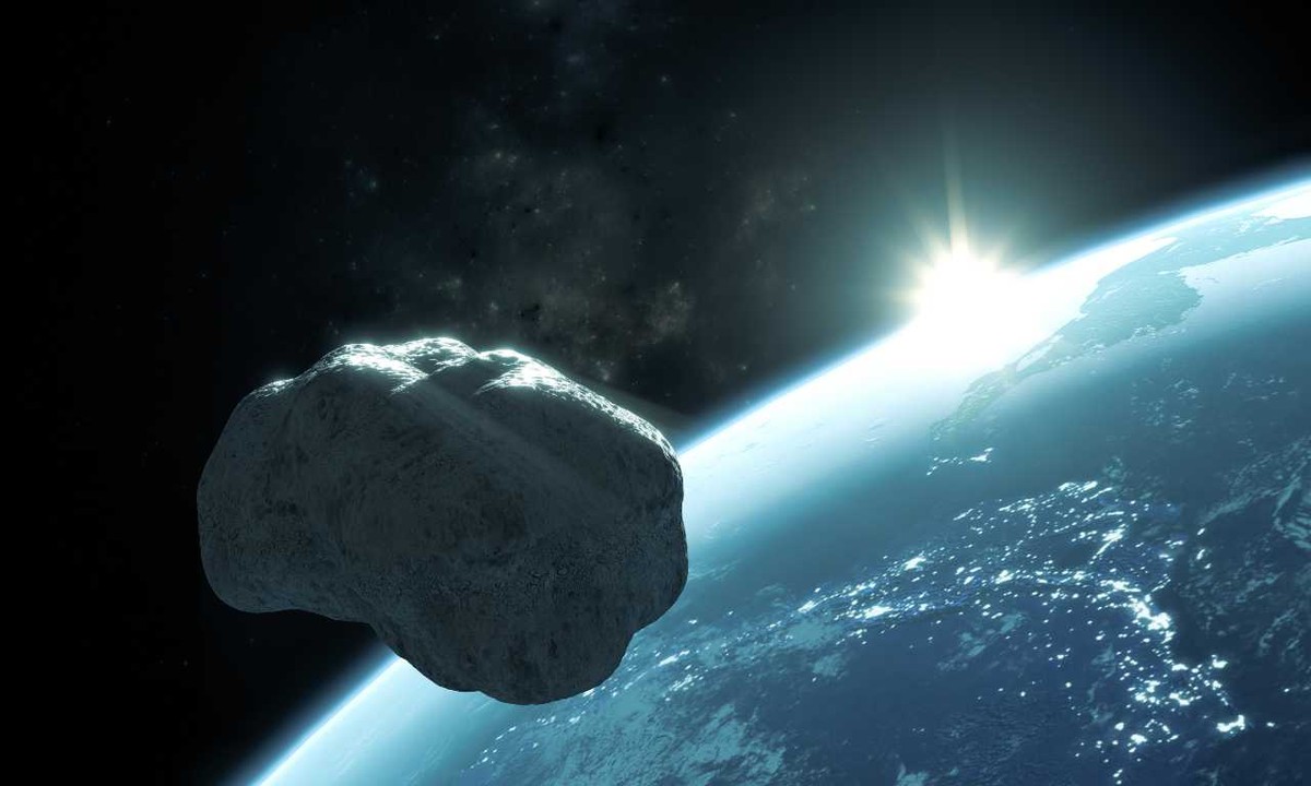 Asteroida w pobliżu Ziemi. Zdjęcie ilustracyjne