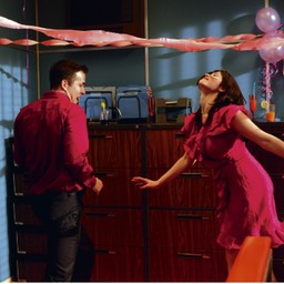 Sympatyczny złoczyńca uwodzi kobiety. "Głosy" w kinach