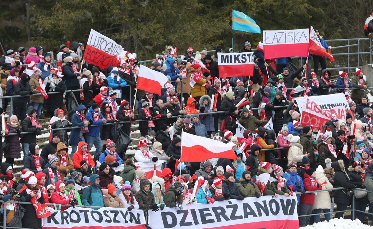 Kibice na Wielkiej Krokwi