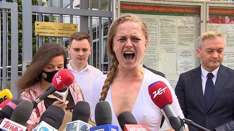 Krzyk przed ambasadą Białorusi w Warszawie. Jana Shostak ...