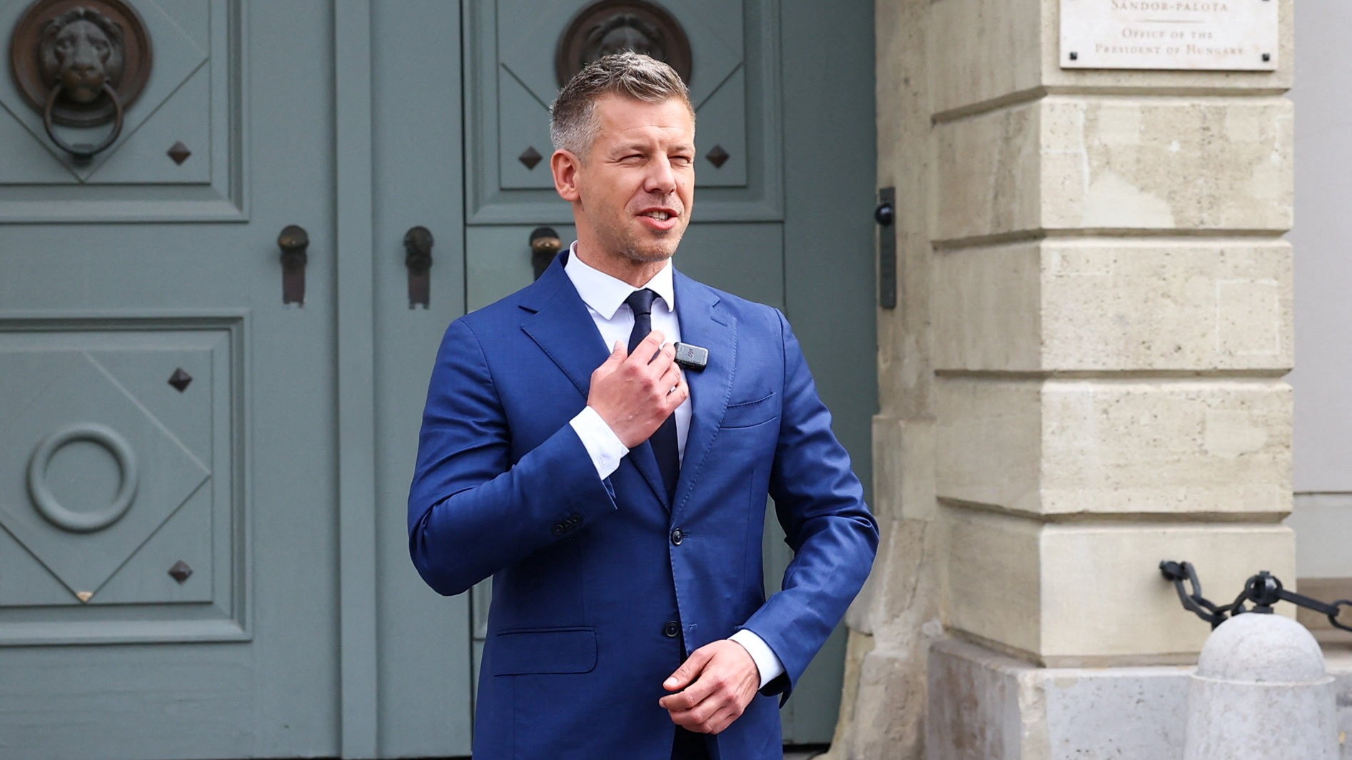 Líder strany Tisza Péter Magyar.