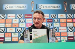 Ekstraklasa: Piotr Nowak trenerem piłkarzy Lechii Gdańsk