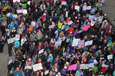 CBOS: Jeszcze nigdy nie było w Polsce tylu zwolenników demokracji