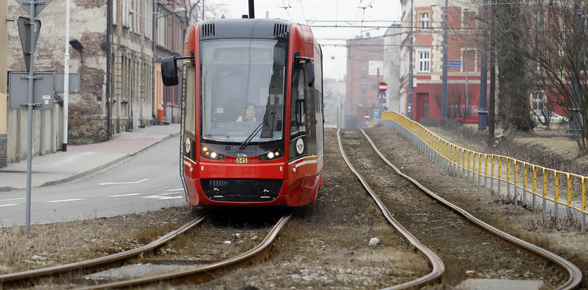 Mieszkańcy Szopienic mają dość. Czekają na remont torowiska